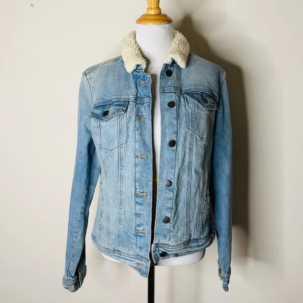 Universal Thread Denim Jacket with Partial Sherpa Lining - Image 2