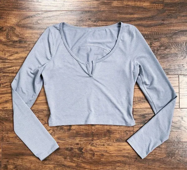 Lululemon • cropped henley long sleeve tee grey heathered asphalt knit athletic - Image 3