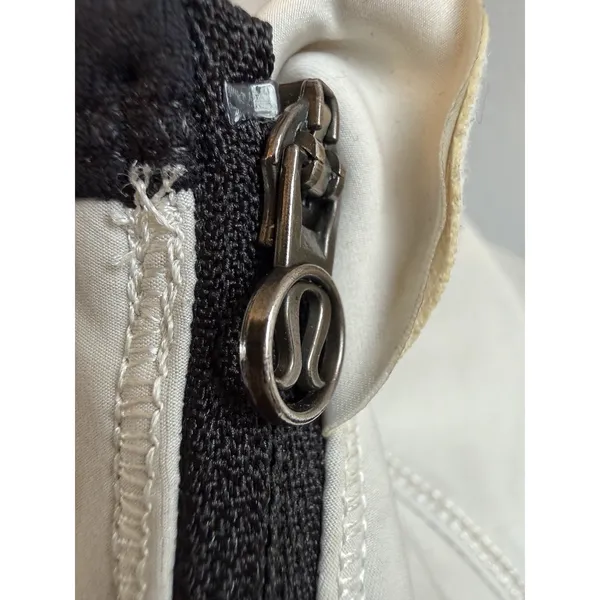 Lululemon Jacket Size 10 Full-Zip Ivory Black Lace Sleeve Run Draft Dodger‎ - Image 5