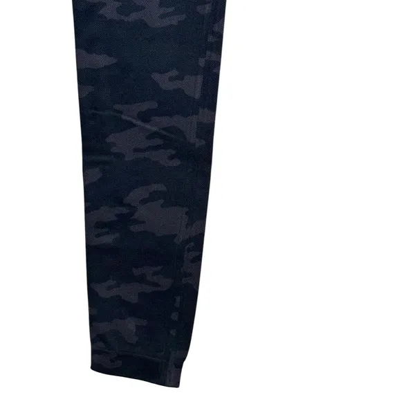 Spanx Women's Leggings Seamless Stretch High Rise Camo Jegging Gray Green Medium - Image 2