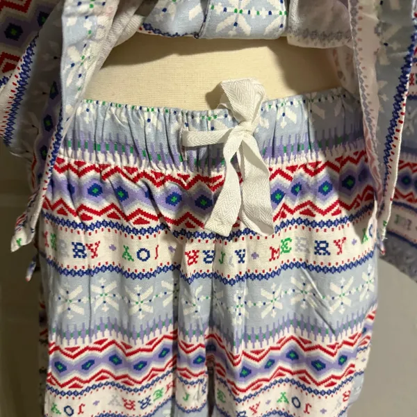 Old Navy Christmas Pajama Set Womens Medium Fair Isle Holiday Button Down PJ - Image 3