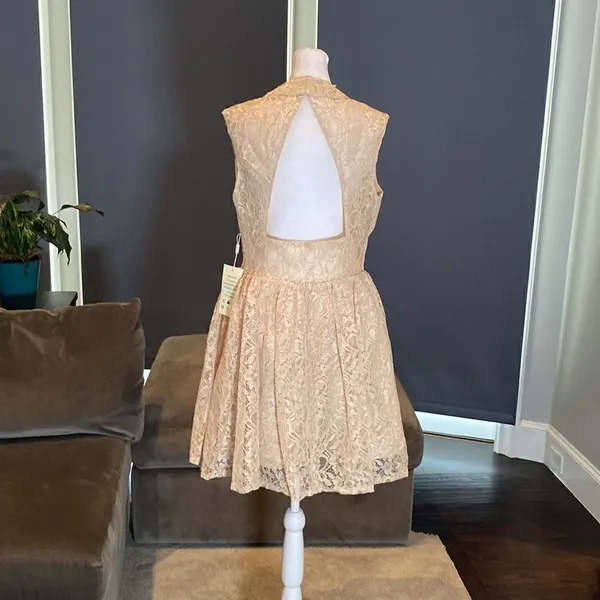 Women’s Short Halter Homecoming Party Dress Open Back Side Zip Size M NWT - Image 5