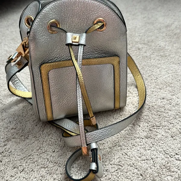 Cute , small metallic bucket purse -made in Italy - Image 2
