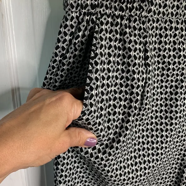 Anthropologie Black Larkin Jacquard Trouser Pant in Black Motif W-257 Sz S - Image 4