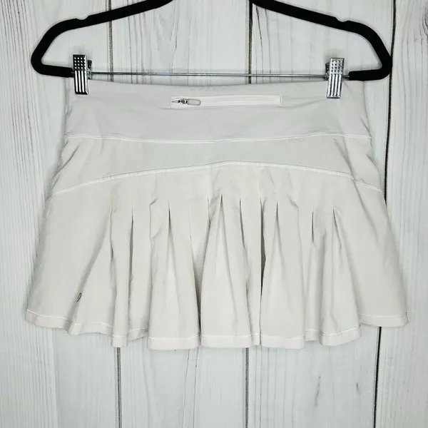Lululemon Circuit Breaker Skirt Women’s Size 6 Regular Pleated Skort Pale Gray - Image 5
