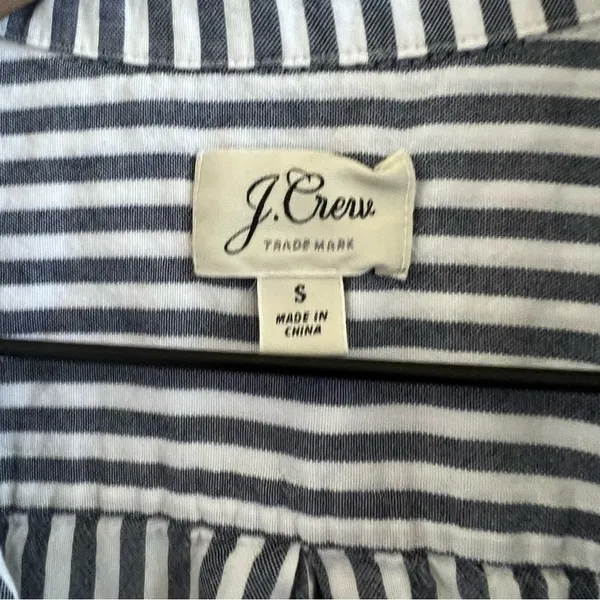 J Crew Short-Sleeve Button-Up Shirt in Stripe Style G7496 Small - Image 2