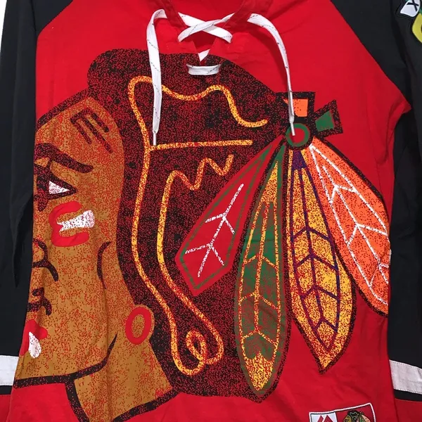 Majestic NHL Chicago Blackhawks women Indian hockey long sleeve shirt sz SMALL - Image 5