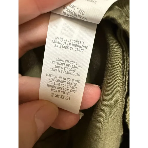 Aerie Smocked Waist Flowy Shorts Olive Green‎ Viscose Pockets Womens Small - Image 7