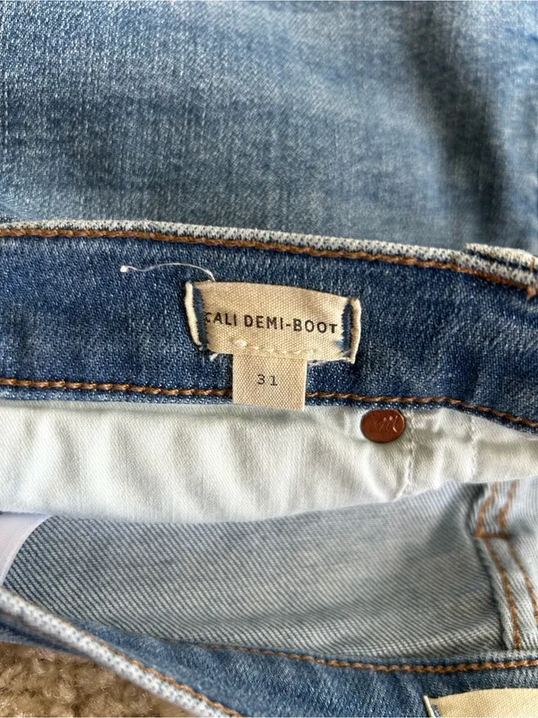 Madewell Cali Demi-Boot Jeans in Dorrance Wash:‎ TENCEL™ Denim Edition Size 31 - Image 4