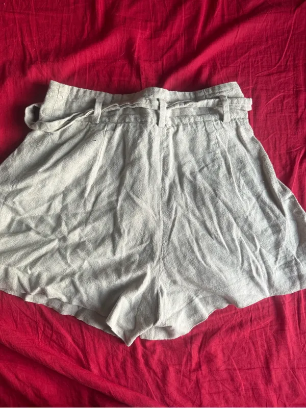 Zara Cream High-Waist Paperbag Tie Shorts - Image 2