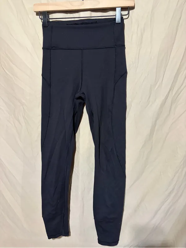 Lululemon In Movement 7/8 Tight *Everlux 25" - Image 2