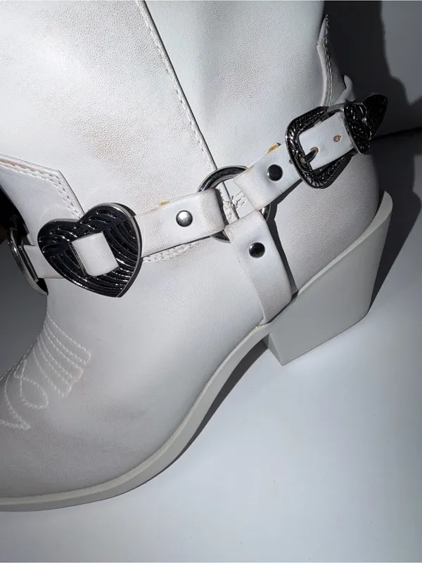 Madden Girl Women's Sweetheart Western Cowboy Boot White‎ 7.5 Hearts Concho - Image 3