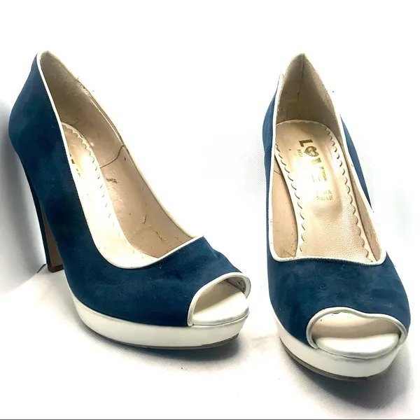 Love Made In Italy Blue Suede Peep-Toe Pumps With White Leather Trim (40) - Image 6