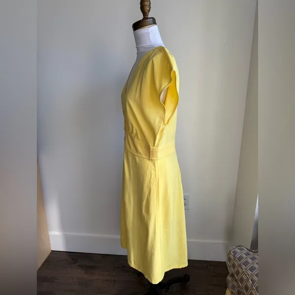 LOFT BUTTER YELLOW BUTTON FLARE MINI DRESS V NECK BUTTON DOWN SIZE 8 - Image 7