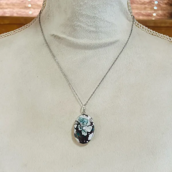 Handmade Handcrafted oval genuine wild horse turquoise pendant on chain necklace - Image 3