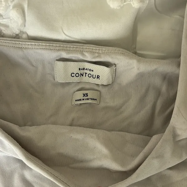 Aritzia Babaton long sleeve body suit!/ white - Image 2