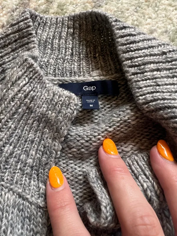 Gap Sweater - Image 2