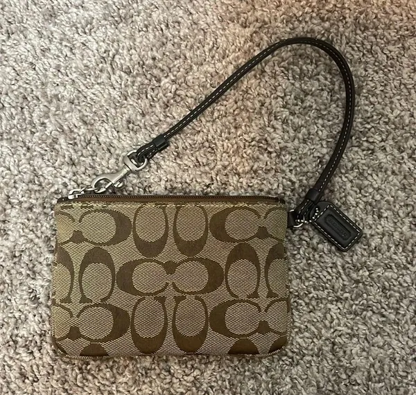 Coach wristlet logo print brown - Image 7