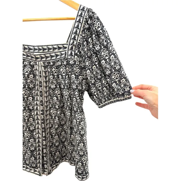 Max Studio Square Neck Puff Sleeve Blouse L Black White Floral Tile Medallion - Image 2