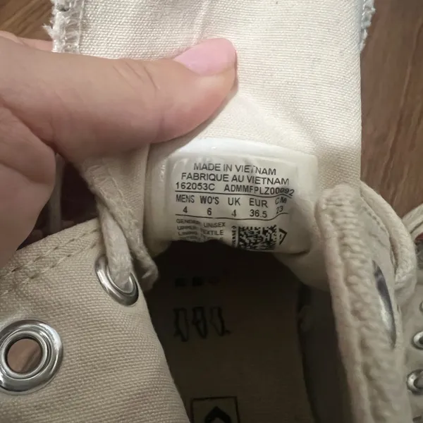 FLAWED Converse Chuck Taylor Parchment High Top Sneakers Size 6 US - Image 11