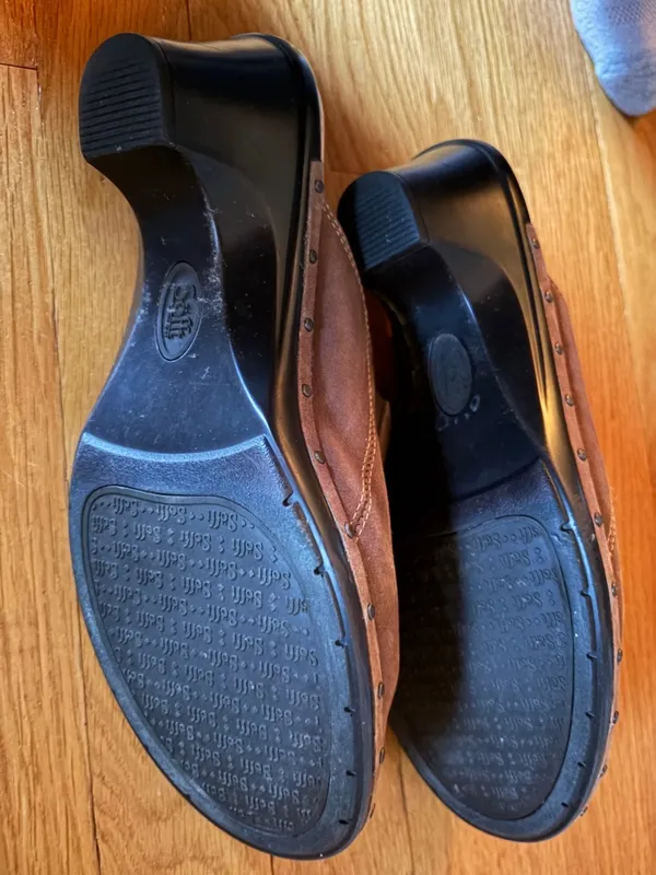 Sofft Women’s Shoes Size 9 Mule Clogs Slip On Brown Suede Leather Studded - Image 3