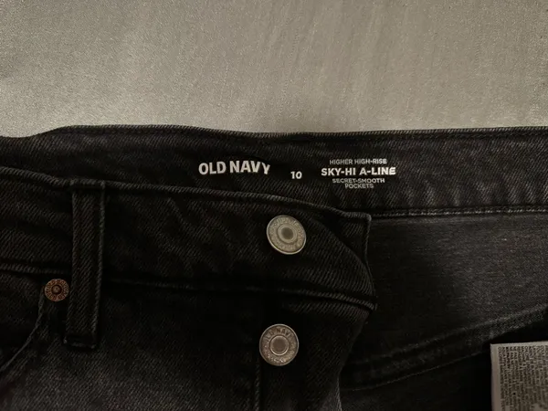 Old Navy Black Washes Jean shorts - Image 3