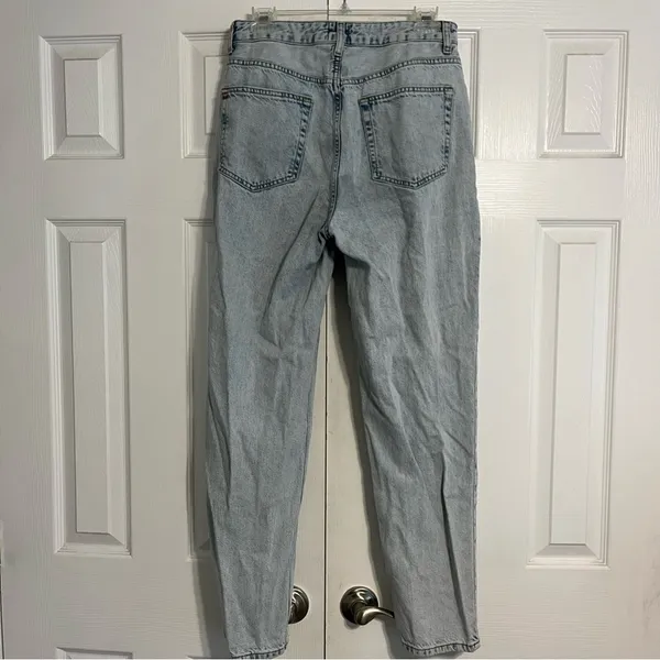 BDG Urban Outfitters Mom High Rise Light Wash Jeans - Image 2