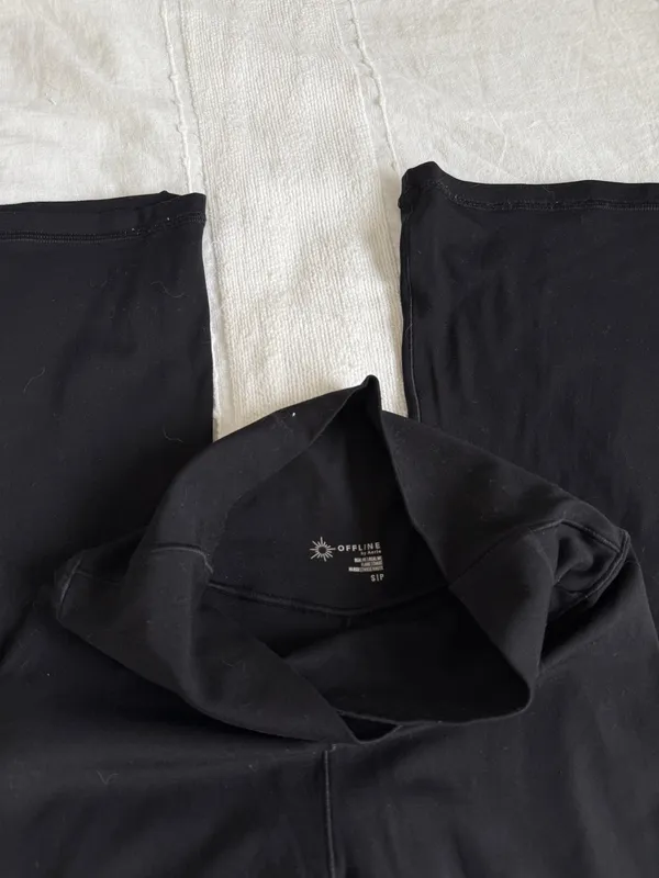 Offline by Aerie black crossover high rise flare leggings - Image 3