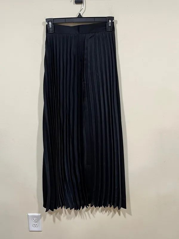 NWT ZARA NEW WOMAN HIGH WAIST PLEATED MIDI SKIRT BLACK size XS - Image 3