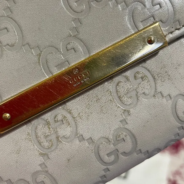 Gucci Embossed  Leather Compact Wallet - Image 6