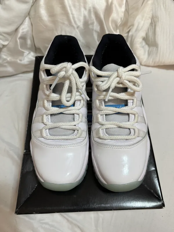 Jordan Air 11 Retro Low (GS) - Image 2