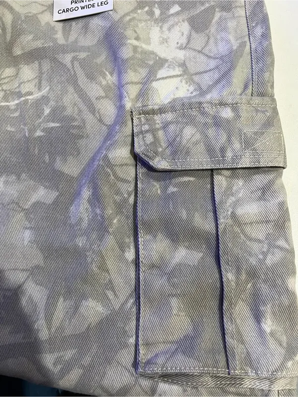Refrain los Angeles camo printed cargo white leg pants size 9 - Image 5