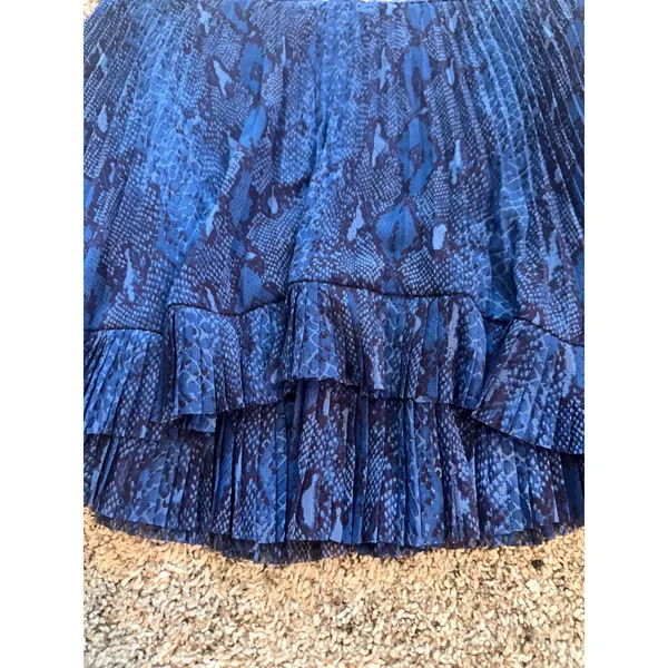 Banana Republic Blue Snake Print Asymmetrical Pleated‎ Mini Skirt 10 256778-01 - Image 4