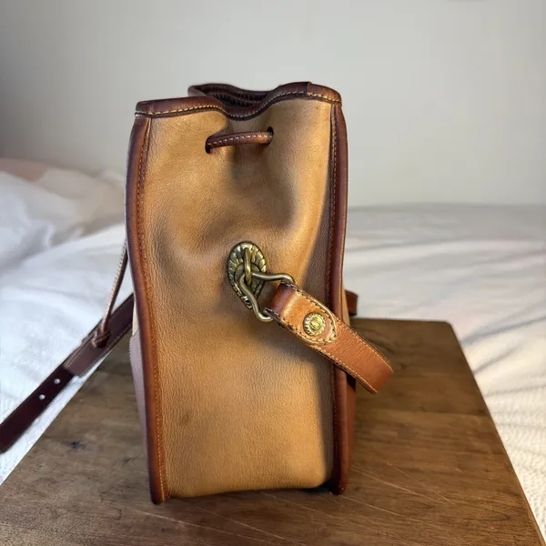 Rancho Dorado Tan/ Brown Leather Bucket Bag - Image 2