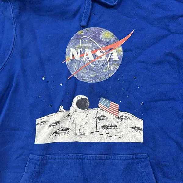 Like new port and company small nasa hoodie - Image 2