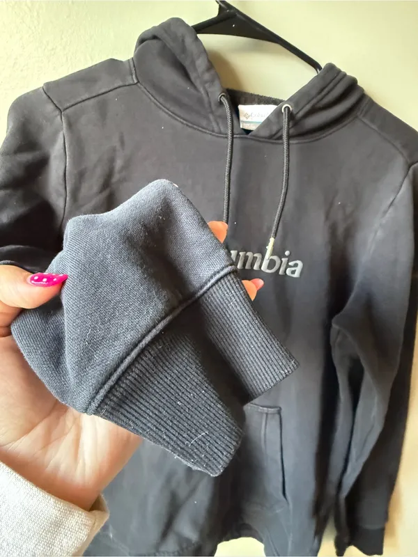 Columbia Black Logo Pullover Hoodie Women’s Size Small - Image 4