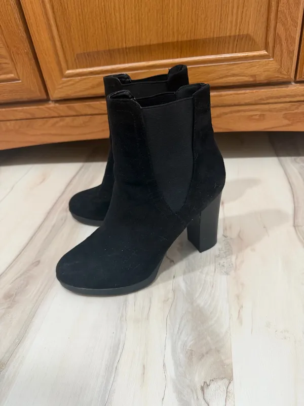 Black booties Size 8.5 - Image 2