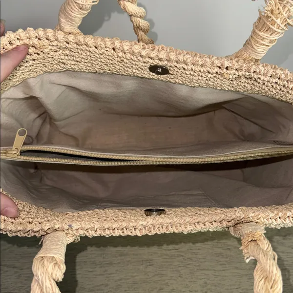 Elegant Tan Woven Tote Bag - Image 7