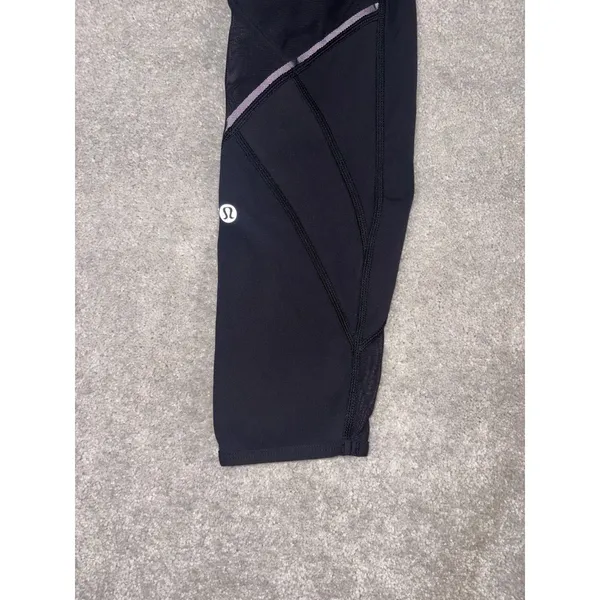 lululemon black cropped leggings 6 reflective mesh - Image 4