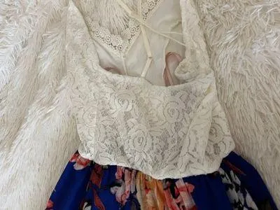 Blue/White floral dress - Image 4