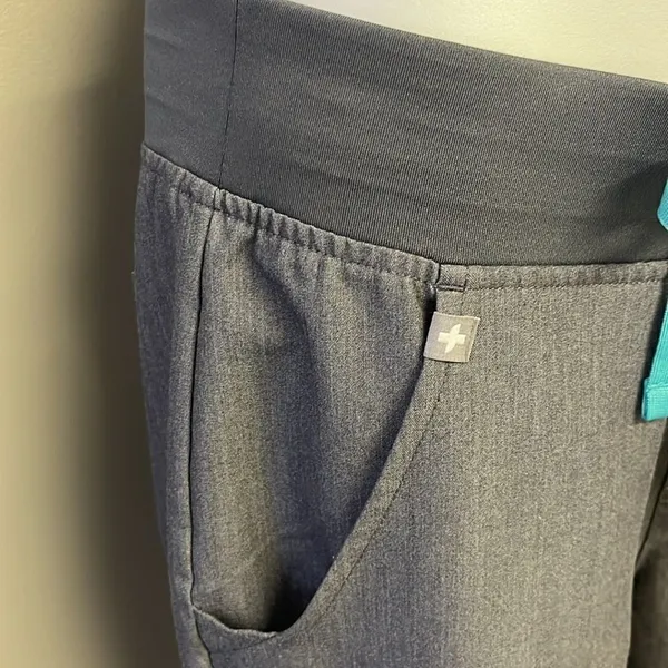 FIGS Heather Grey High Waisted Jogger Medical Scrub Pull-On Cargo Pant PO3743-XS - Image 6