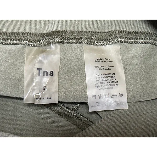 Aritzia TNA Women's Green Low Rise Activewear Fitness Yoga Gym Biker Shorts Sz S - Image 4