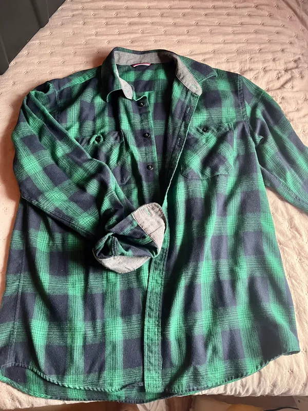 Flannel Button Up Green Size L - Image 2