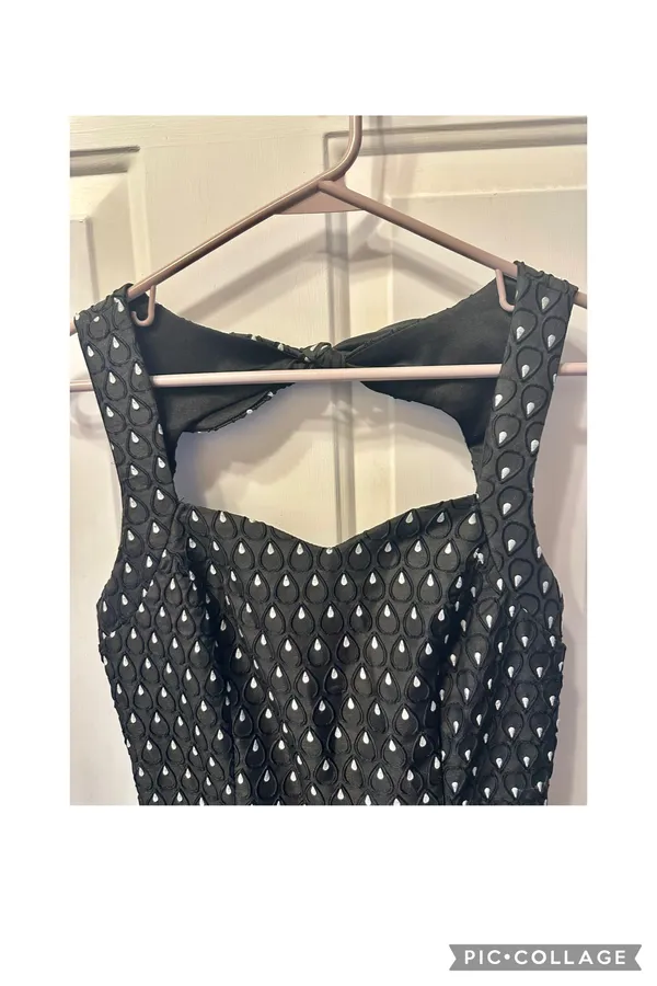 Quinn Black and White Embroidered Back Cutout Mini Dress Small - Image 3