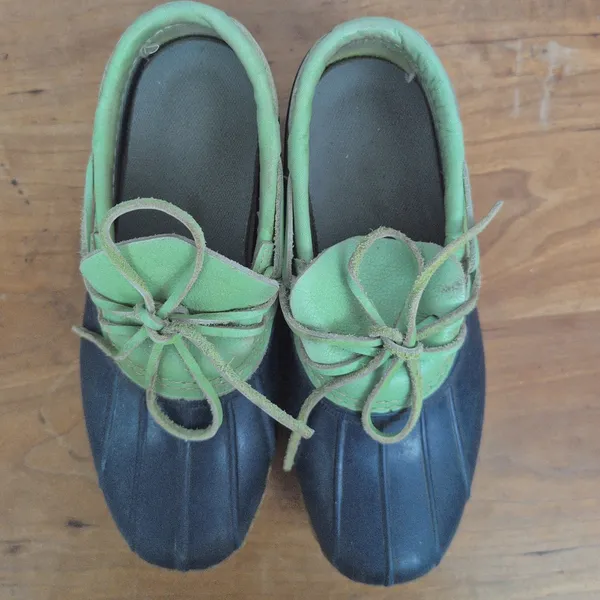 LL Bean Women's Bean Boots, Rubber Mocs with Leather Green Uppers 7M - Image 3