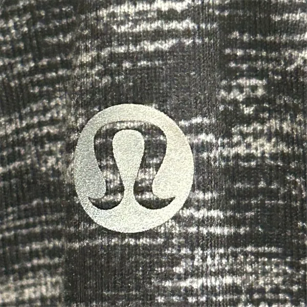 Lululemon Women's Black‎ Striped Athletic Tank Top Size 4 Yoga Gym - Image 3
