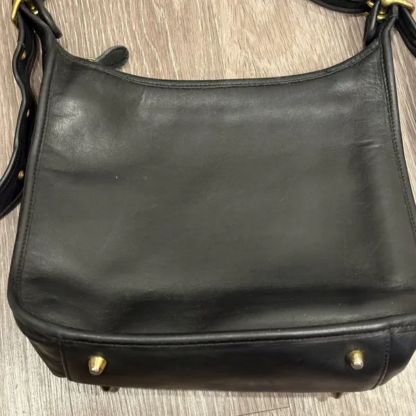 Coach Legacy 9966 Black Leather Shoulder Bag USA Made Brass Hardware Vintage 90s - Image 4