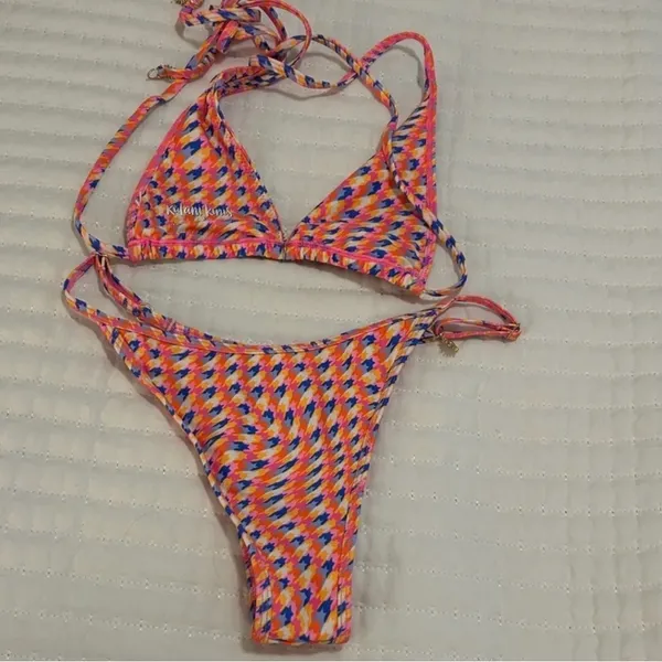 Kulani Kinis Vibrant Houndstooth Bikini - Image 3