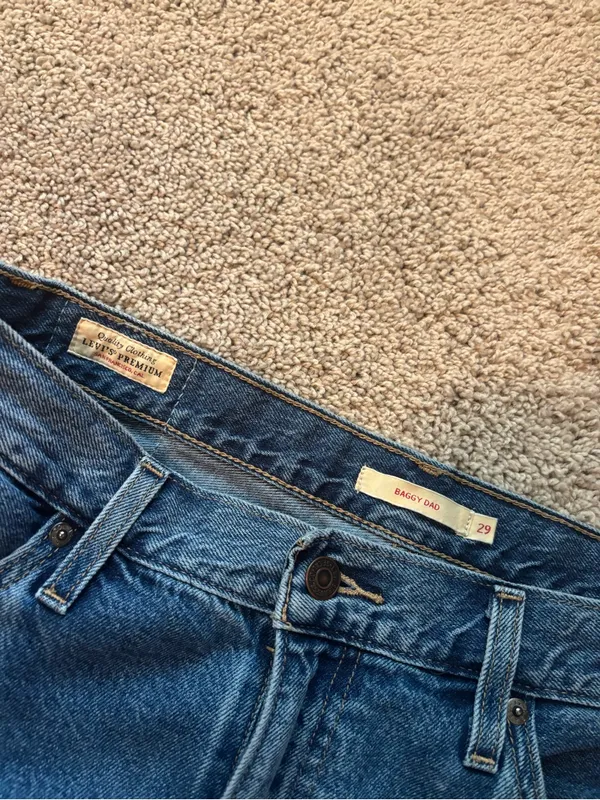 Levi’s Baggy Dad Jeans - Image 5