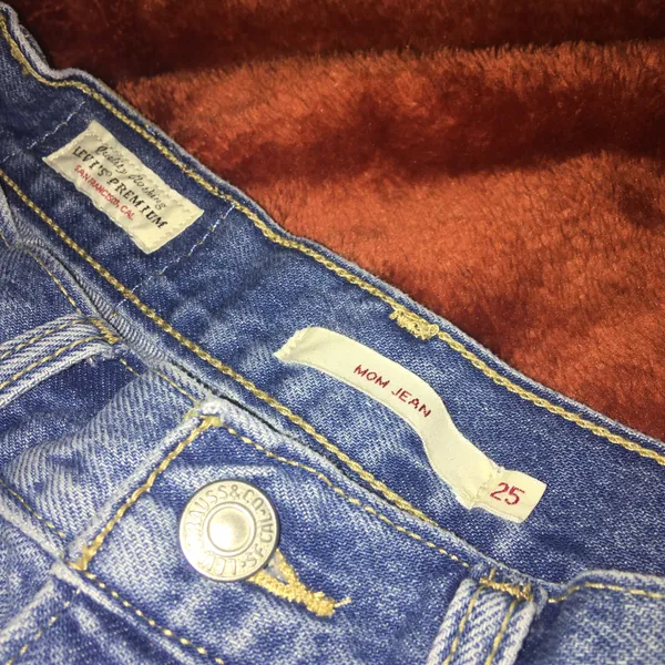Levi's Mom Jeans - Image 4